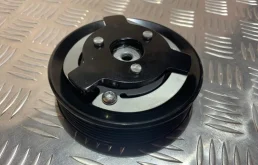 Компрессор кондиционера для Skoda Rapid 2012 года на фотографиях