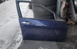 Двери для Honda Accord 2006 года на фотографиях