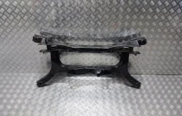 Подрамник двигателя для Toyota Corolla 2024 года на фотографиях