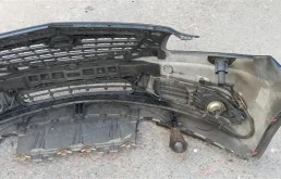 Усилитель переднего бампера для Opel Insignia на фотографиях