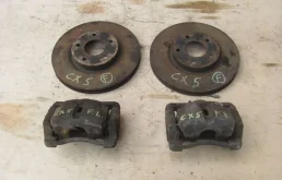 Суппорт задний правый для Mazda CX 5 2015 года на фотографиях