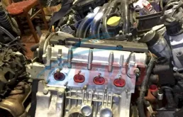 Двигатель без навесного для Volkswagen Polo 2018 года на фотографиях