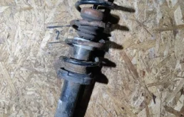 Амортизатор задний правый для BMW 5er 2011 года на фотографиях