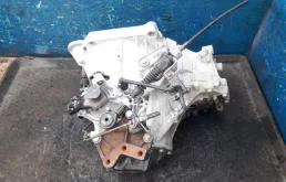 МКПП для Hyundai Solaris 2014 года на фотографиях