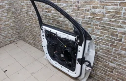 Дверь передняя левая для Jeep Grand Cherokee на фотографиях