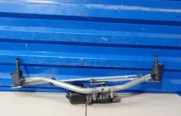 Трапеция стеклоочистителей для Renault Logan 2015 года на фотографиях