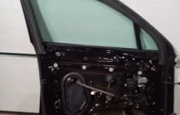 Дверь передняя левая для Audi Q7 2015 года на фотографиях