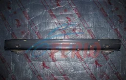 Усилитель переднего бампера для Toyota Corolla 2007 года на фотографиях