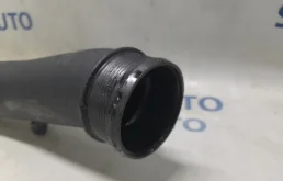 Патрубок интеркулера для Volvo XC90 2012 года на фотографиях