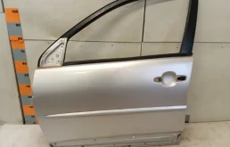 Дверь передняя правая для Pontiac Vibe 2002-2008