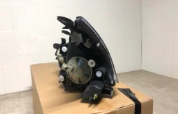 Фары для Mitsubishi Grandis 2005 года на фотографиях