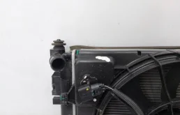 Кассета радиаторов для Hyundai Solaris 2013 года на фотографиях