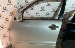 Дверь передняя левая для Suzuki Grand Vitara 1999 года на фотографиях