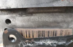 Двигатель без навесного для Volkswagen Polo 2002 года на фотографиях