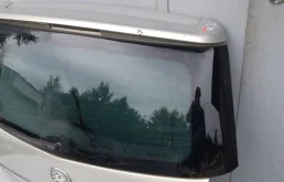 Крышка багажника для Opel Zafira 2010 года на фотографиях