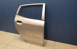 Дверь задняя правая для Kia Picanto 2010 года на фотографиях