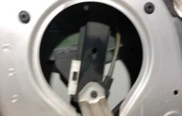 Дверь передняя правая для Audi A4 2001 года на фотографиях