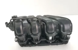 Впускной коллектор для Hyundai Solaris 2018 года на фотографиях