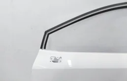 Дверь передняя левая для Toyota Corolla 2020 года на фотографиях