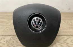 Подушка безопасности водителя для Volkswagen Touareg 2014 года на фотографиях