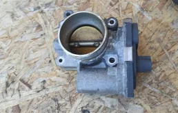 Дроссельная заслонка для Opel Insignia 2017 года на фотографиях