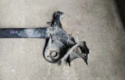 Задняя балка для Toyota Corolla на фотографиях