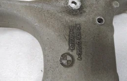 Качающийся рычаг правый для BMW X6 на фотографиях