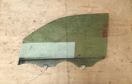 Стекло двери заднее правое для Nissan Qashqai 2011 года на фотографиях