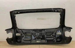 Дверь багажника для Audi Q7 2008 года на фотографиях