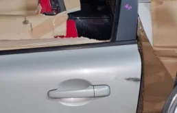 Двери для Volvo C30 2007 года на фотографиях