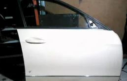 Дверь передняя правая для Mercedes-Benz E class на фотографиях