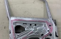 Двери для Opel Zafira 2007 года на фотографиях