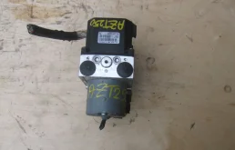Блок ABS для Toyota Avensis на фотографиях
