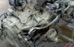 АКПП для Nissan Serena 2001 года на фотографиях