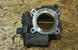 Дроссельная заслонка для Opel Insignia 2017 года на фотографиях