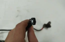 Датчик ABS передний правый для Hyundai Solaris 2016 года на фотографиях