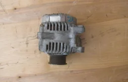 Генератор для Toyota RAV4 2002 года на фотографиях