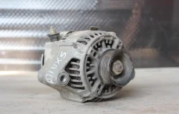 Генератор для Toyota RAV4 2000 года на фотографиях