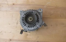 Генератор для Toyota RAV4 2002 года на фотографиях