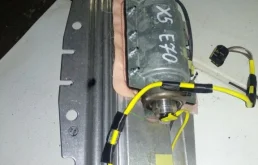 Подушка безопасности пассажира для BMW X5 на фотографиях