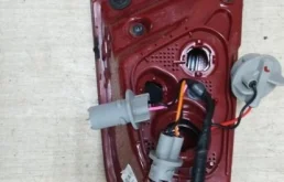 Фонарь внутренний левый для Hyundai Solaris на фотографиях