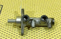 Главный тормозной цилиндр для Kia Sportage 2