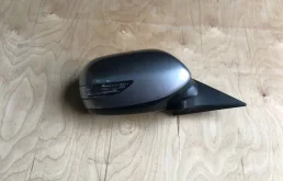 Стекла и зеркала для Subaru Legacy 2009 года на фотографиях