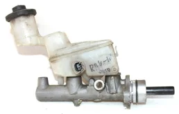 Главный тормозной цилиндр для Toyota RAV4 на фотографиях