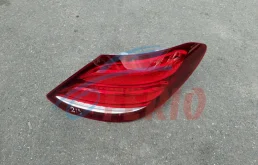 Фонарь внутренний правый для Mercedes-Benz E class на фотографиях