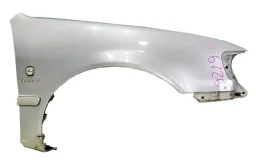 Крылья для Toyota Corolla 1998 года на фотографиях