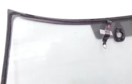 Лобовое (ветровое) стекло для Skoda Rapid на фотографиях