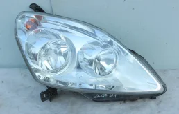 Фара правая для Opel Zafira B 2005-2015