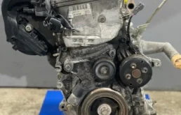 Двигатель без навесного для Toyota Opa на фотографиях