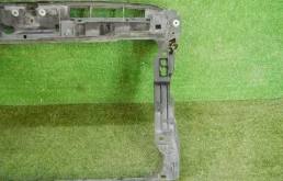 Панель радиатора (телевизор) для Volkswagen Passat на фотографиях